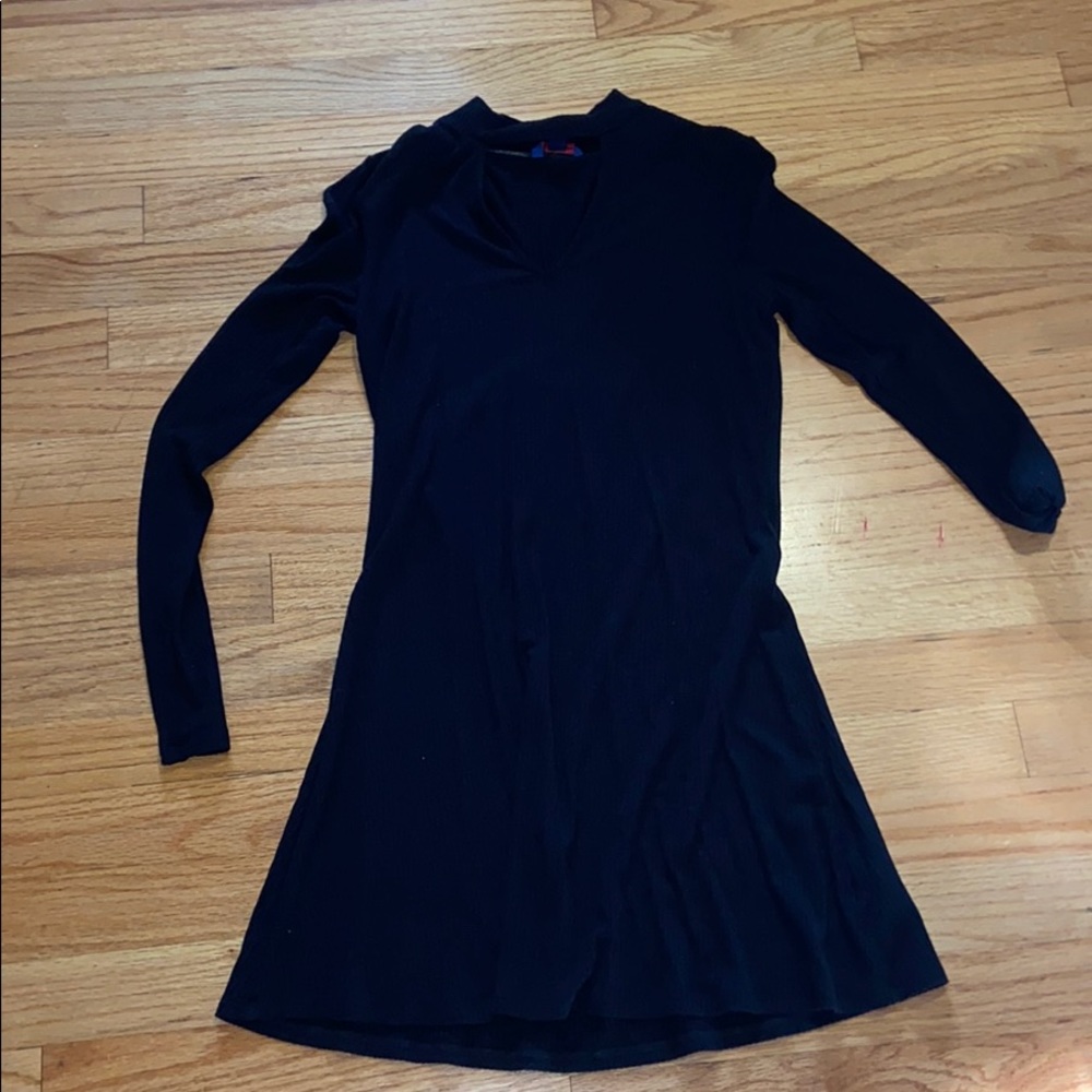 Black flowy dress!! Never worn!